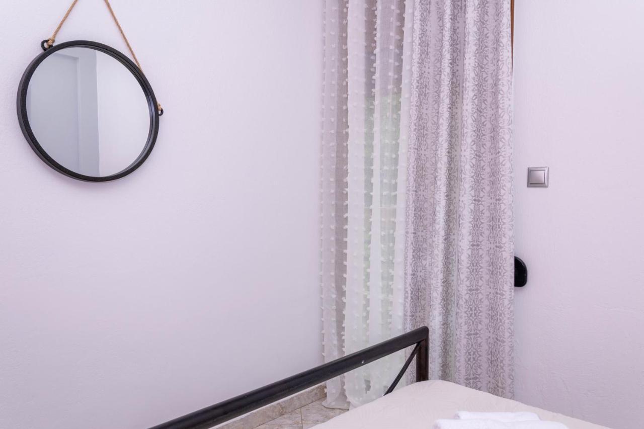 Vista Del Mare 1 Apartment Неа Рода Екстериор снимка